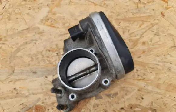 Volkswagen PASSAT B6 Throttle valve 06F133062 053751