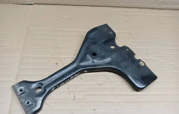 Volkswagen Tiguan Radiator support slam panel bracket 5N0805567B