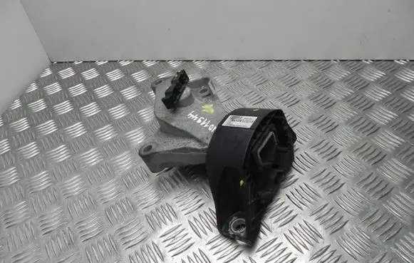 Dacia Sandero Engine mount bracket 112844547 VD11944