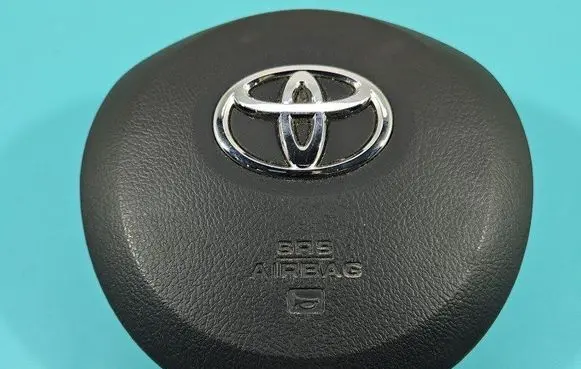 Steering wheel airbag