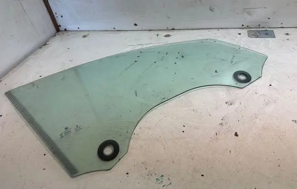 BMW X4 F26 Front door window glass four-door 43R00049 E00025520C DOT24M25AS2