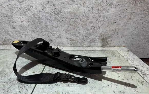 Volvo XC90 Front seatbelt 6063837R0A