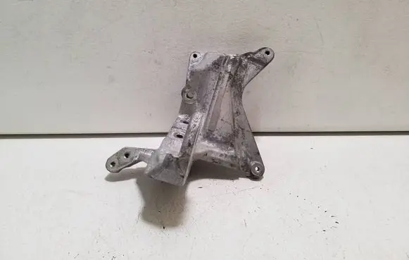 Mercedes-Benz GLB X247 Engine mounting bracket A6542241800