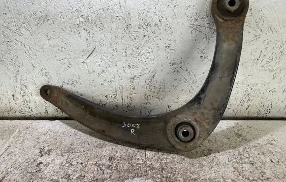 Peugeot 3008 I Front lower control arm/wishbone