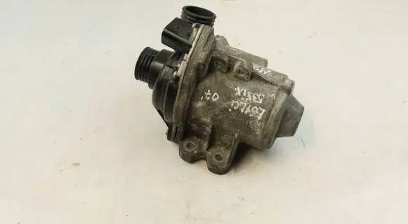 BMW 5 E60 E61 Water pump 7632426 5A05704