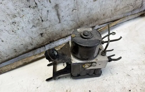 BMW 3 E46 ABS Pump 6765454