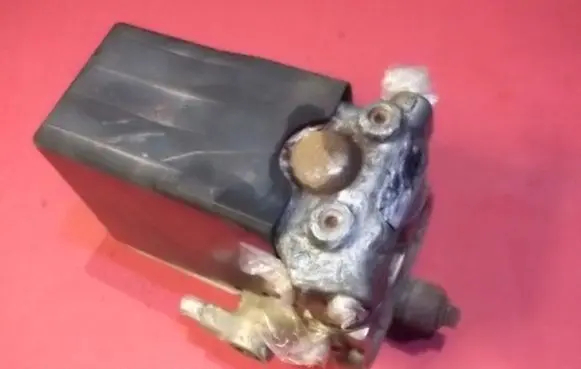 Mercedes-Benz 190 W201 ABS Pump 0265200017 12194