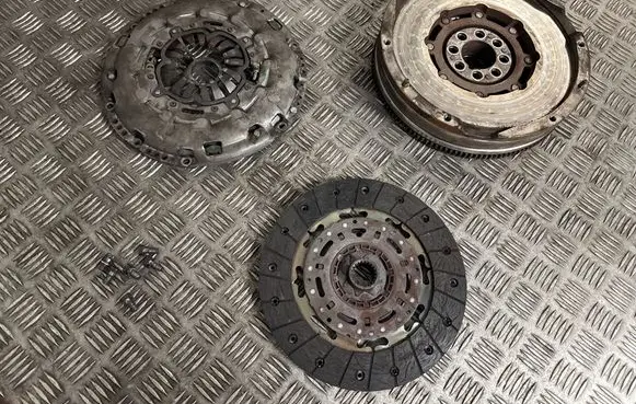 Toyota Avensis T270 Clutch set kit 134500X021 325029210 125015410