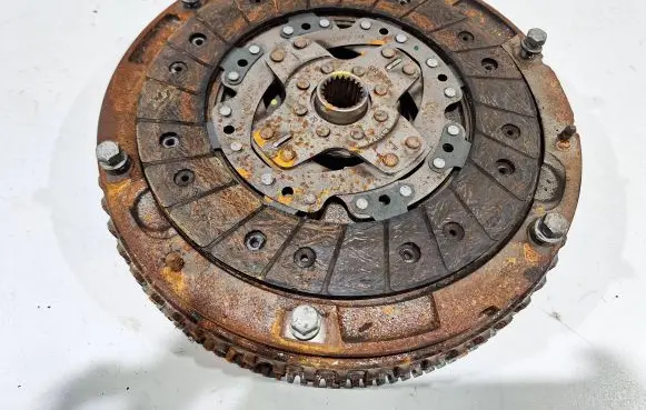 Renault Austral Dual mass flywheel 
