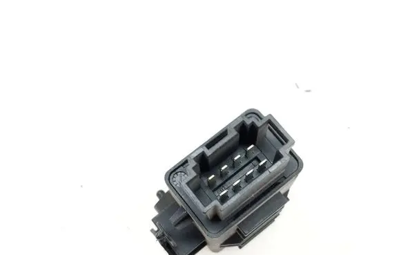 Volkswagen Touareg I Other relay 1Z0959772B