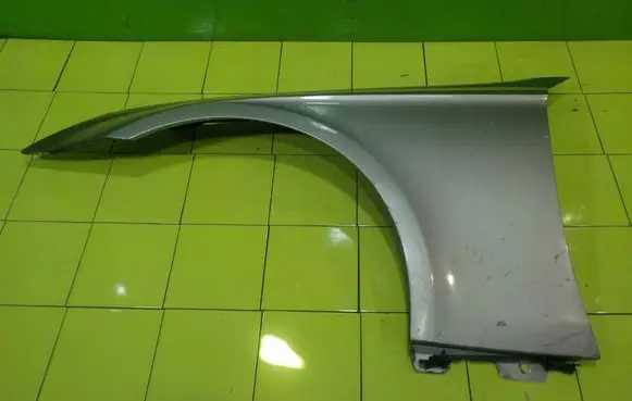Mercedes-Benz CLS C219 Fender PRZOD