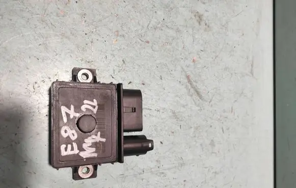BMW 1 E81 E87 Glow plug pre-heat relay 859172301