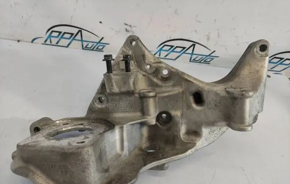 Volvo XC60 Fuel pump bracket 31401103