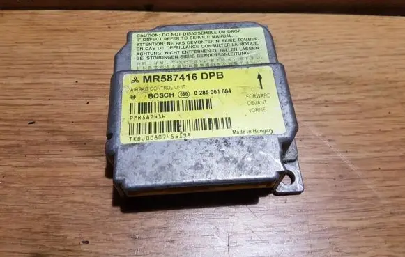 Mitsubishi Colt Airbag control unit/module mr587416dpb 0285001684