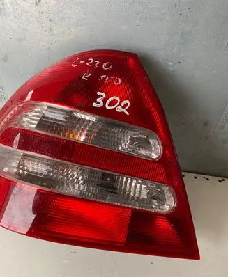 Mercedes-Benz C W203 Rear/tail lights 2038200164l