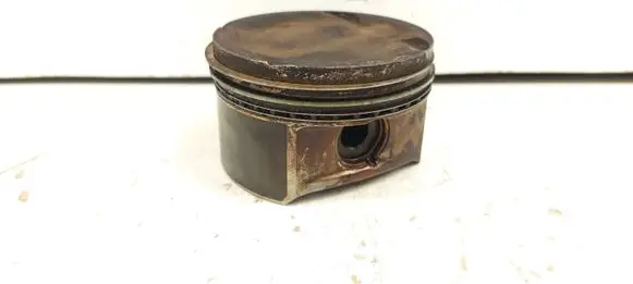 Mercedes-Benz CLK A209 C209 Piston 2710306617 2710302217 2710302317
