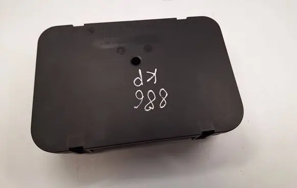 BMW X5 F15 Quarter panel pressure vent 64229122453