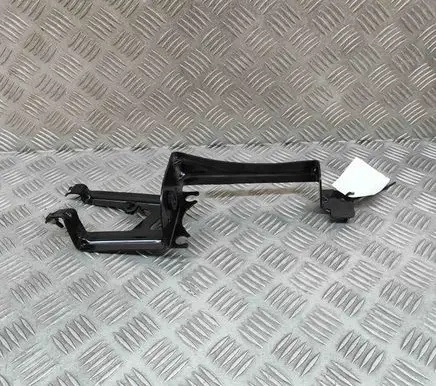 Mercedes-Benz CLA C118 X118 ABS pump bracket A1774303400