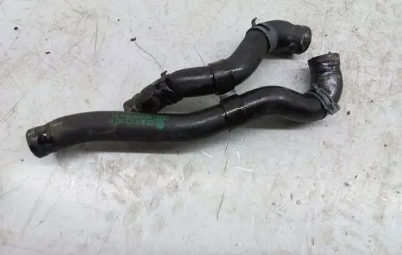 Volkswagen PASSAT CC Engine coolant pipe/hose 3C0122063M