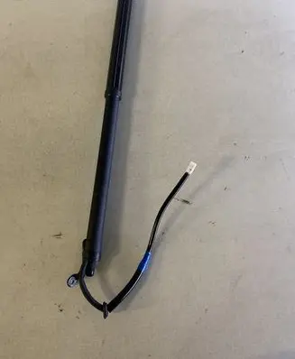 Lexus RX 450H Tailgate/trunk strut/damper 6892048100