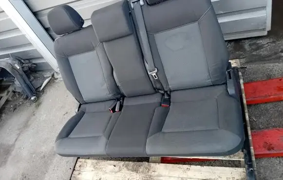 Opel Zafira B Second row seats 