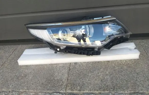 Hyundai ix20 Headlight/headlamp 92102