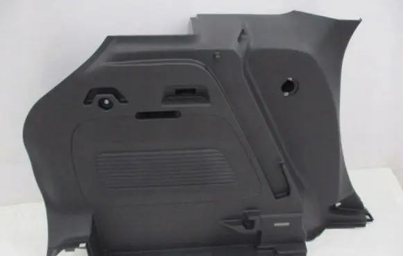 Trunk/boot side trim panel