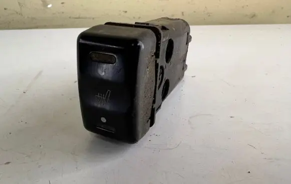 Opel Frontera B Seat heating switch M17321