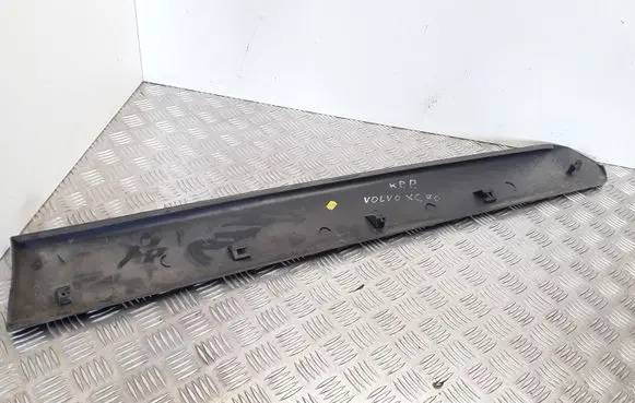 Volvo XC70 Front door trim (molding) 30678039 9190883