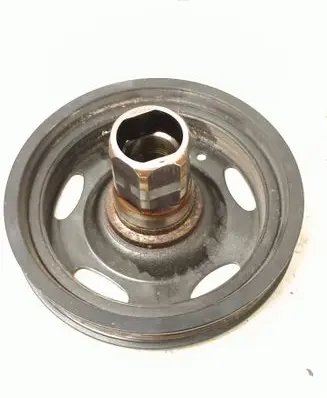 Opel Meriva B Crankshaft pulley 55574771