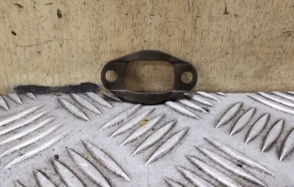 Land Rover Discovery 3 - LR3 Fuel Injector clamp holder
