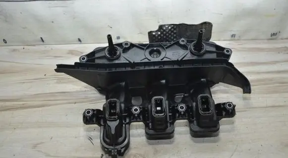 Renault Kadjar Breather valve 118301003R