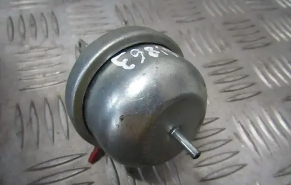 Ford Mondeo MK I Valve vacuum 3613513
