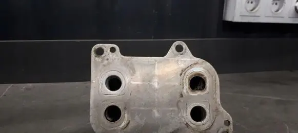 Audi A3 S3 8V Engine oil radiator 03N117021