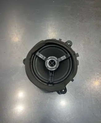 Volvo XC90 Rear door speaker 8633664 04W33 109020SES
