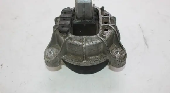 BMW 5 F10 F11 Engine mount bracket 6785602 020212