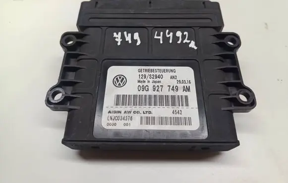 Volkswagen Jetta VI Gearbox control unit/module 09G927749AM 129S2940 LNJC034376