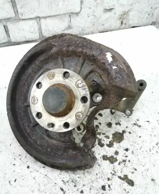 Volkswagen Golf Plus Rear wheel hub