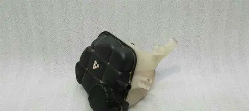 Mercedes-Benz ML W166 Coolant expansion tank/reservoir cap A1665000049