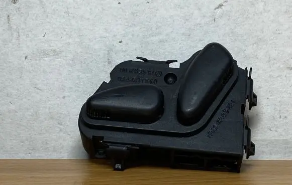 Mercedes-Benz E W210 Seat control switch C464 2108213851
