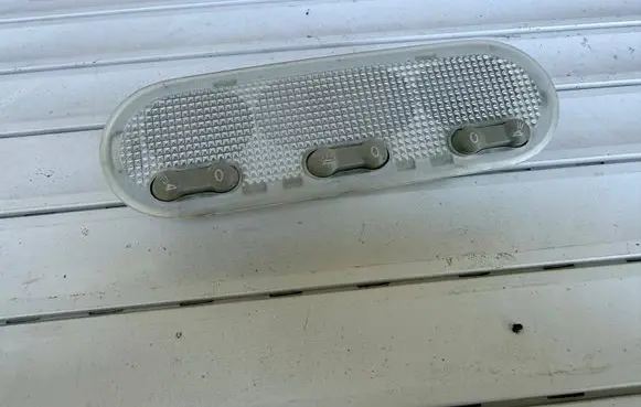 Nissan Qashqai Front seat light 8200073234