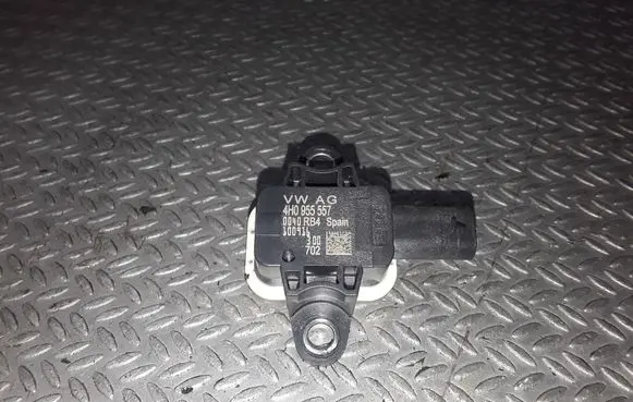 Audi A1 Airbag deployment crash/impact sensor 4H0955557