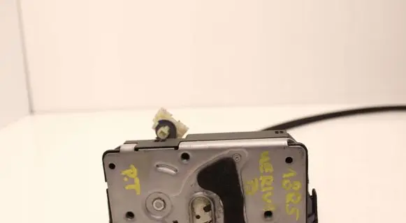 Opel Meriva B Rear door lock 