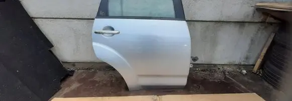 Citroen C-Crosser Rear door