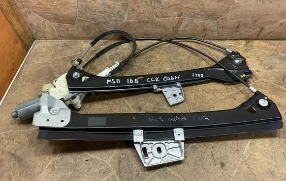 Mercedes-Benz CLK A209 C209 Front door window regulator with motor A2308200942