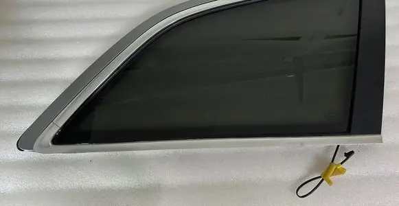 Audi Q7 4L Rear side window 4L0845300