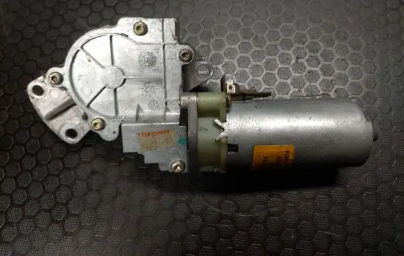 Audi A6 S6 C5 4B Seat adjustment motor 3B0959761Q 28891849971 00727689