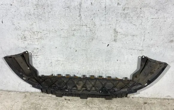 Volvo C30 Front bumper skid plate/under tray 31299060