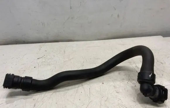 Opel Grandland X Engine coolant pipe/hose 9673473780
