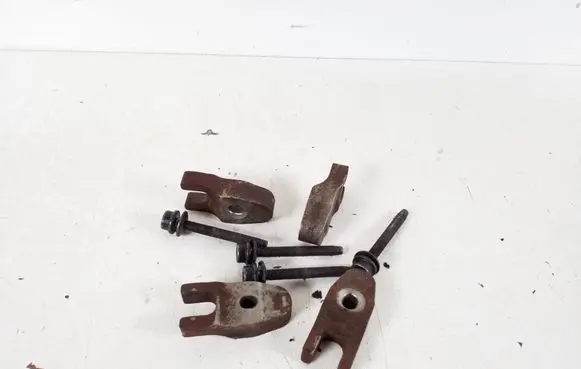 Volvo S60 Fuel Injector clamp holder